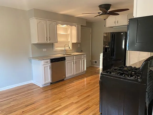 4701 Locust Ave photo 1