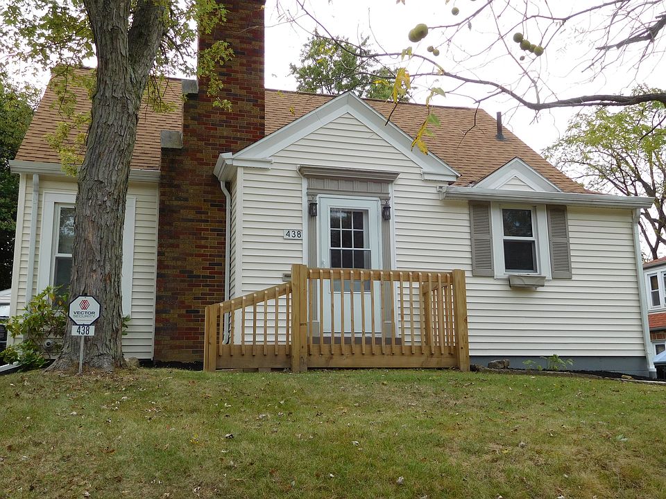 1st image of 438 Wood St