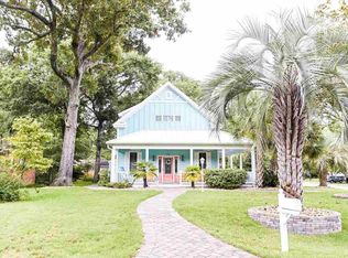 610 3rd Ave N, Surfside Beach, SC 29575