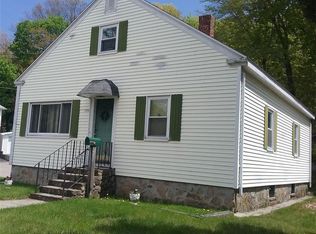 1776 Mendon Rd, Woonsocket, RI 02895