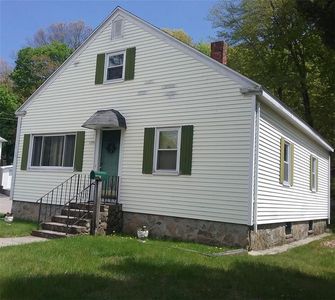 1776 Mendon Rd, Woonsocket, RI, 02895