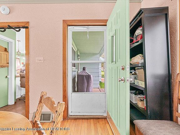 2nd image of 143 E High St