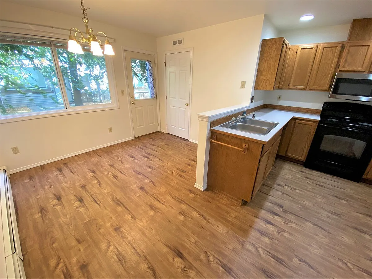 Building Photo - 209 E 18th Ave #3