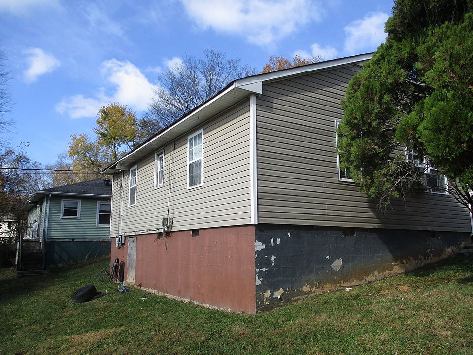 2nd image of 133 Darnell Pl