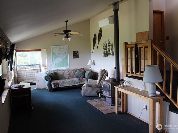 2nd image of 302 Davies Road