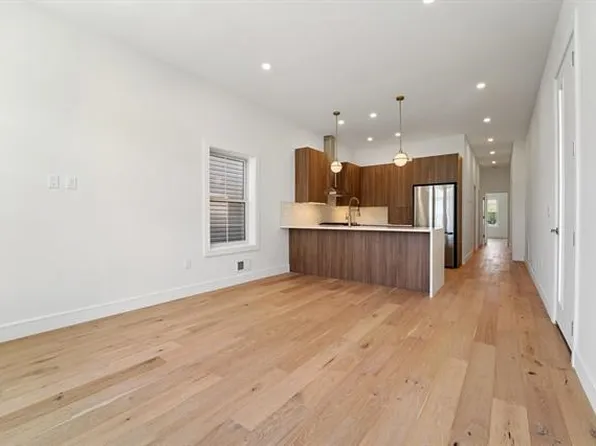 90 East 27th Street image 9 of 43