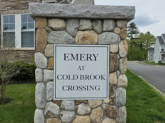 3rd image of 107 White Pond Way #107