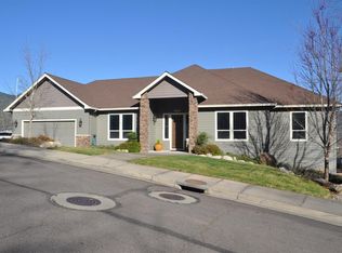 919 NW Valley View Dr, Grants Pass, OR 97526