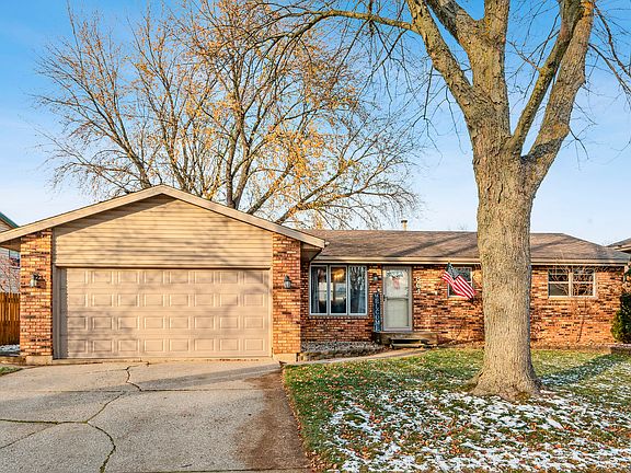 2nd image of 864 Quail Dr