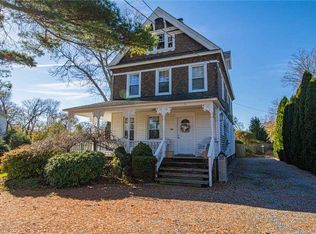 70 S County Line Rd, Massapequa, NY 11758