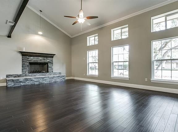 5th image of 2806 N Surrey Dr