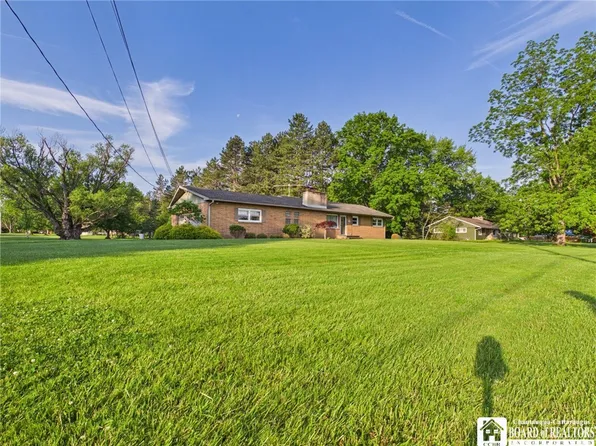 4547 Berry Rd, Fredonia, NY 14063