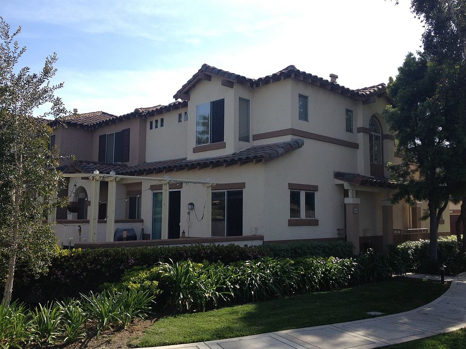 1st image of 2480 Sunningdale Dr