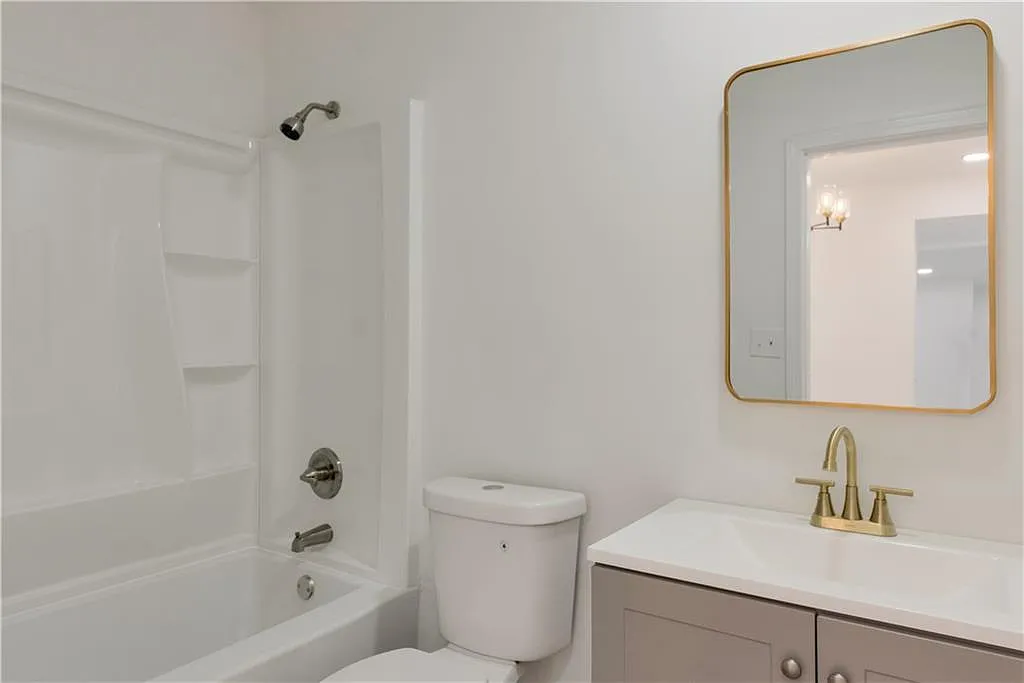 2 bed, 2.0 bath, 1120 sqft, $1,595 — Photo 4