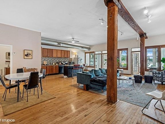 2nd image of 2416 W North Ave #3R