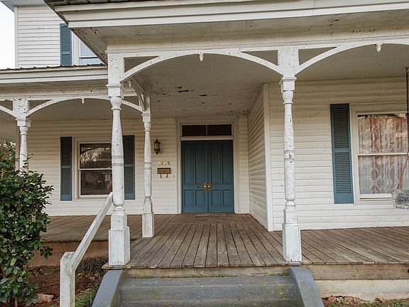 5th image of 1205 N Main St