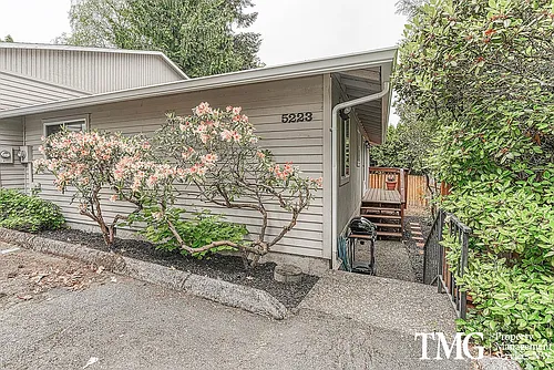 5223 SW 62nd Ave Photo 1
