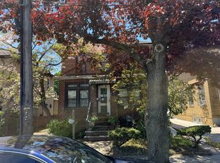 18828 114th Dr, Saint Albans, NY 11412