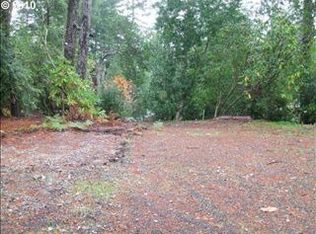 43 Easy St, Florence, OR 97439