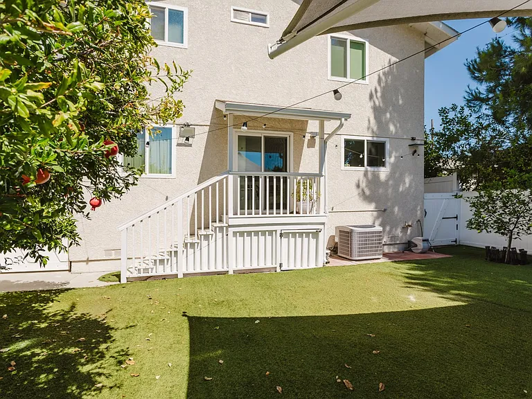 10619 Mather Ave — Photo 68