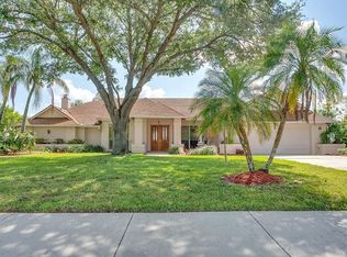 8876 Misty Creek Dr, Sarasota, FL 34241