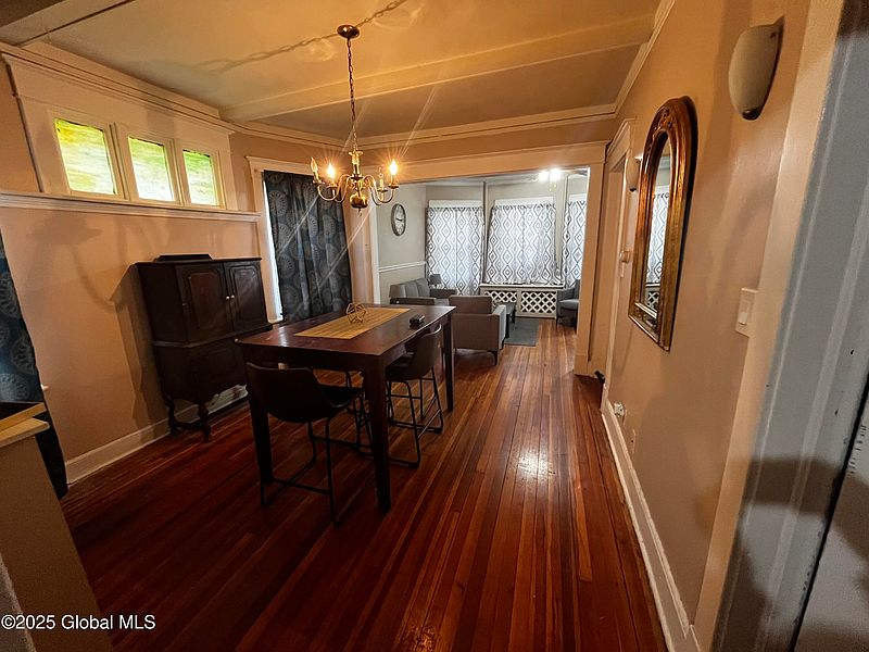5th image of 10 Albion Avenue
