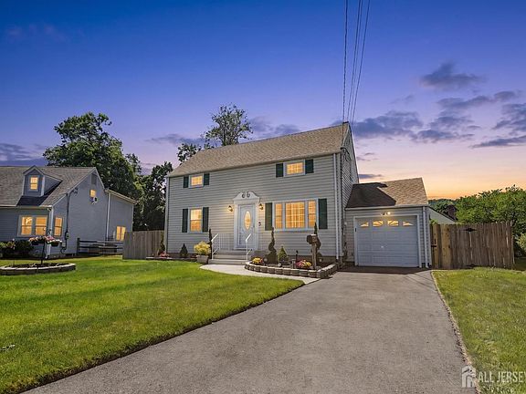 2nd image of 37 Glen Ct