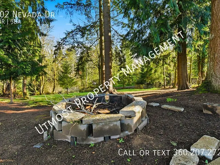 802 Nevada Dr — Photo 14