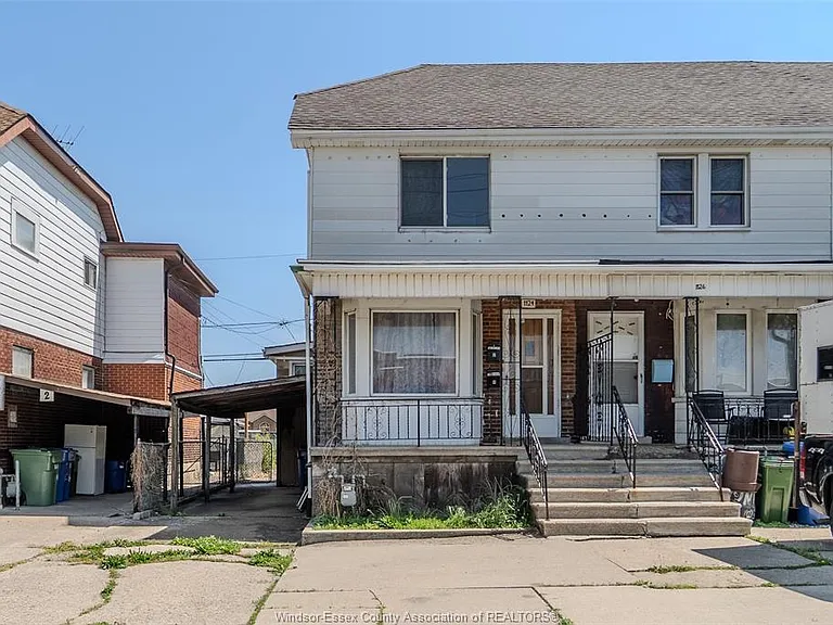 1124 Mercer St — Photo 1