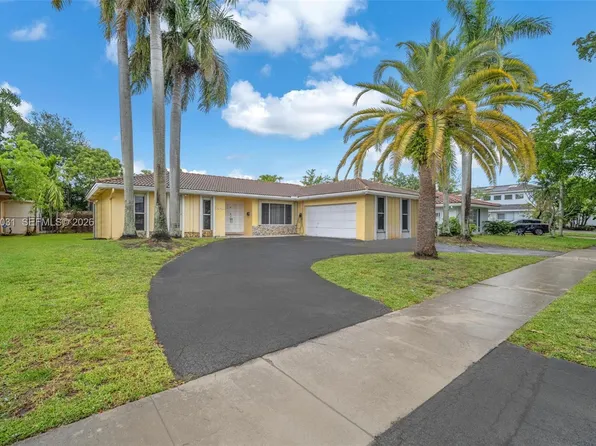 3441 N Hills Dr, Hollywood, FL 33021