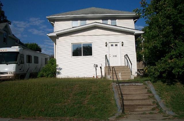 1st image of 1031 Robert St S