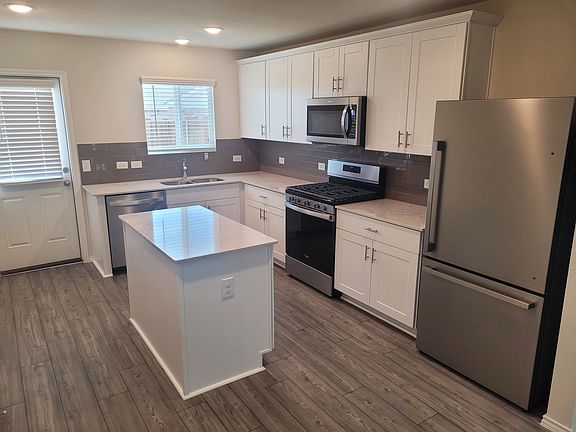 2nd image of 812 Forestdale Ct