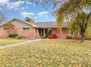 424 Fairlane Dr, Alma, MI 48801