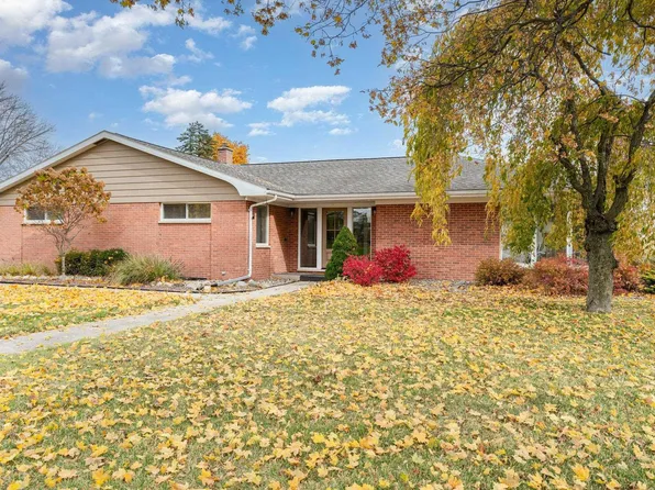 424 Fairlane Dr, Alma, MI 48801