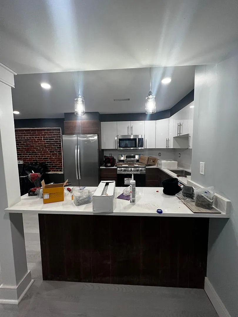 Beautiful, Fully Renovated Brookline / Washington Square 3 Bed/2 Bath on University Rd for Sept 1st — Photo 3