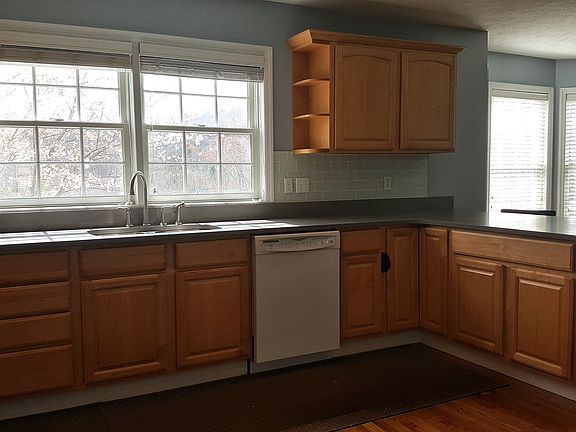 Lots of Counter Space