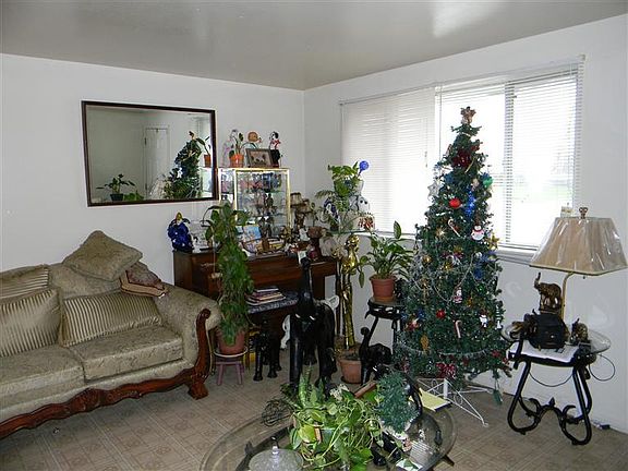 3rd image of 702 Longvale Dr