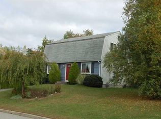 30 Drawbridge Dr, West Warwick, RI 02893