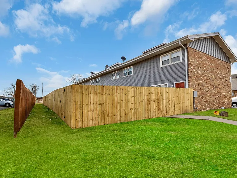 2203 Todd Dr — Photo 8