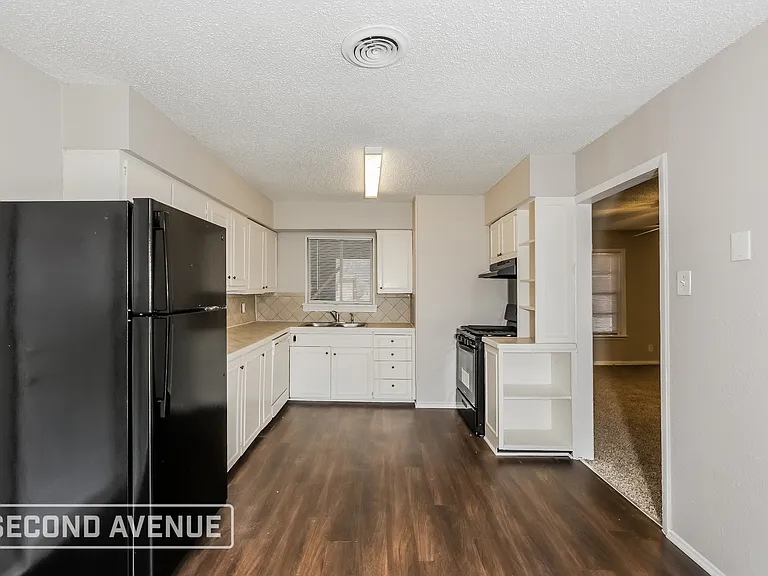 3412 Beth Dr — Photo 4