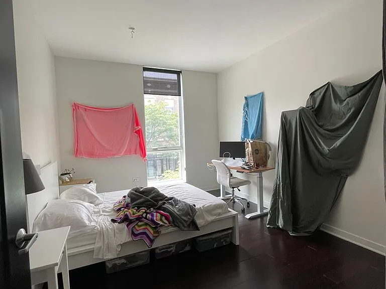 1246 W Devon Ave — Photo 6