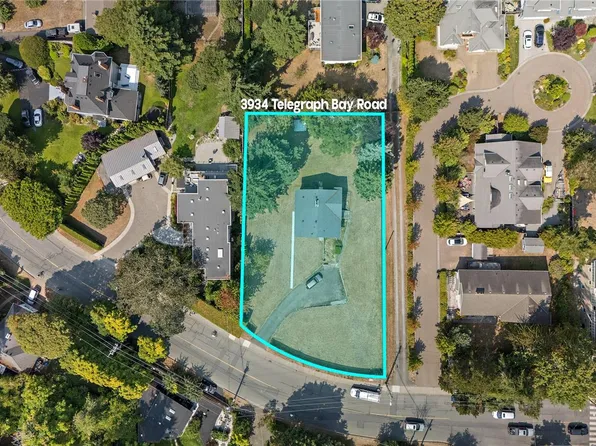 3934 Telegraph Bay Rd, Saanich, BC V8N 4H7