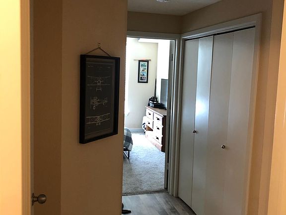 4th image of 550 N Lincoln Ave APT 204