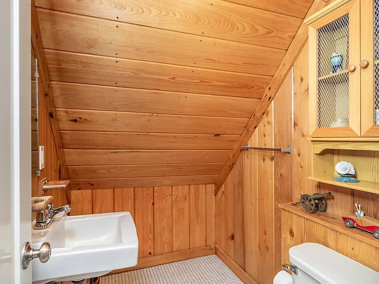 324 Gerard Dr — Photo 16