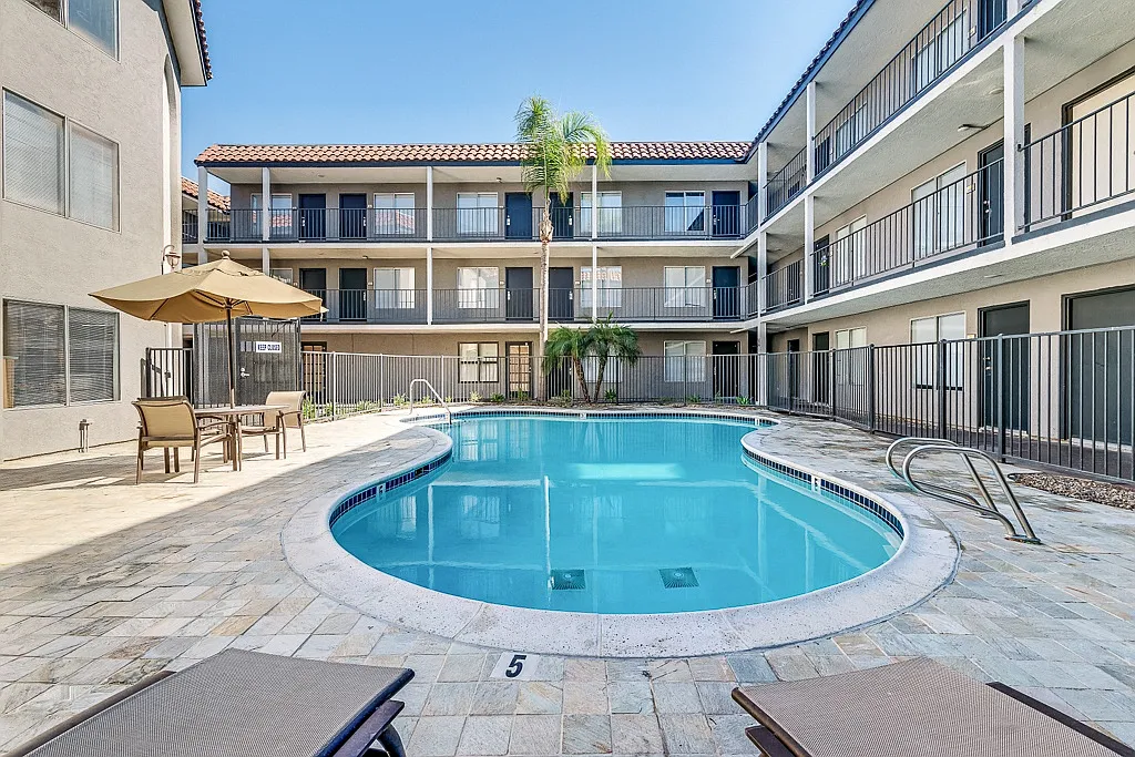 The Presidio Apartments — Photo 3