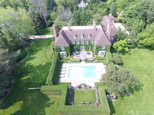 1st image of 1051 Meadow Ln