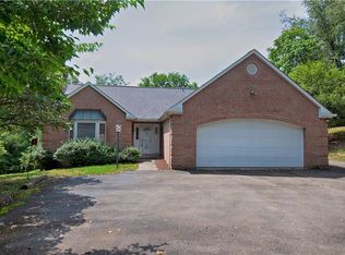 213 Maplewood Dr, Mc Murray, PA 15317