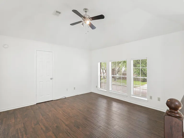210 Wilkins Xing — Photo 28