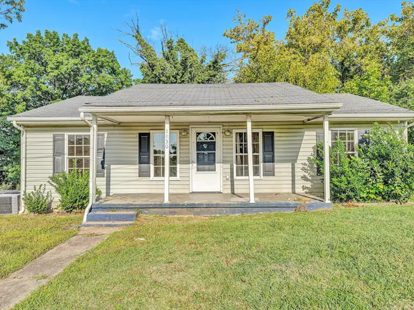 1130 Van Buren St NW, Roanoke, VA 24017