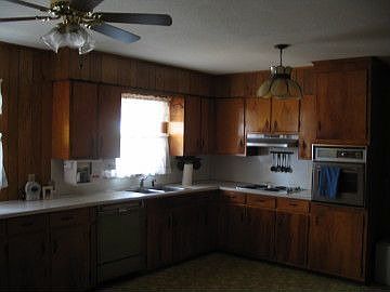 2nd image of 119 Grose St